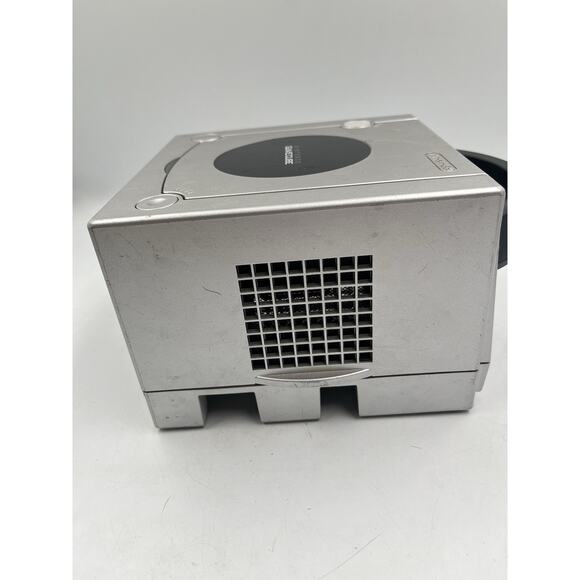 Nintendo GameCube DOL-001 Silver System Console Only For Parts Or Repair Only - Picture 6 of 9